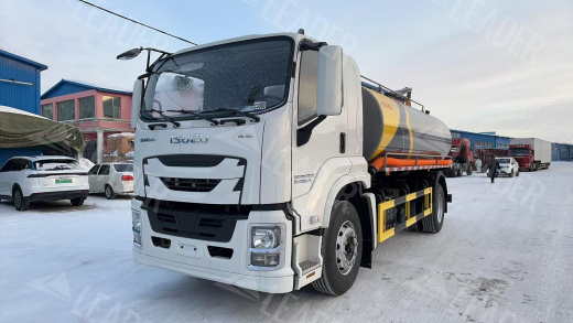 Ассенизатор 12 м3 на шасси ISUZU GIGA 4x2